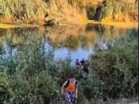 KAKO SU GRAĐANI SRBIJE 'PREVESLALI' POLICIJU I SNS BATINAŠE: Jučer je u Bačkom Petrovcu vladalo opsadno stanje jer je Žandarmerija pokušala spriječiti okupljanje i izložbu