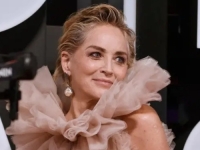 SLAVNA GLUMICA PRIZNALA: Sharon Stone bila na sastanku sa 16 godina mlađim reperom...