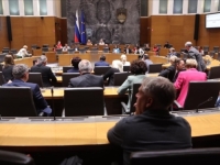 SLOVENCI UVODE OLAKŠICE ZA STARIJE RADNIKE: Moći će birati slobodan petak ili kraći radni dan