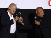 NOĆ PUNA EMOCIJA NA SFF-u: Slavni švedski glumac Stellan Skarsgard primio Počasno Srce Sarajeva (FOTO)