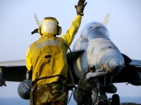 ŠTA SE DEŠAVA SA AVIONIMA SUPER HORNET: Letjelica uništena, pilot izvučen iz mora