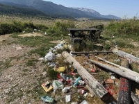 NAŠE OGLEDALO: Dragulj bh. prirode zatrpan smećem, i nije jedini (VIDEO)