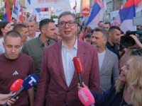 VUČIĆ 'MIJENJA' GLIŠIĆA NA SKUPU PROTIV BLOKADA: Komentarisao slučaj studentice Nikole Sinđelić, spominjao i situaciju u RS-u