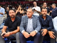 ZVIŽDUCI U ARENI: Vučića i Dodika više se niko ne plaši