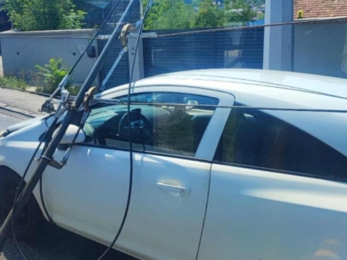 DRAMA U SARAJEVU: Pale trolejbuske žice, oštećeno više vozila... (FOTO, VIDEO)