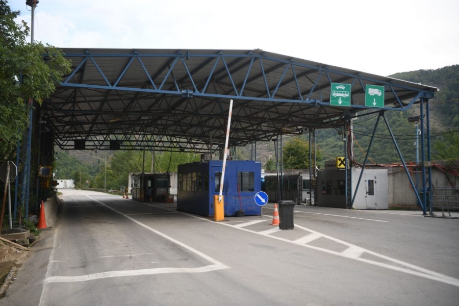 TOKOM PRETRESA VOZILA SA SRBIJANSKIM TABLICAMA: Policija Kosova na graničnom prelazu Brnjak konfiskovala pečate...