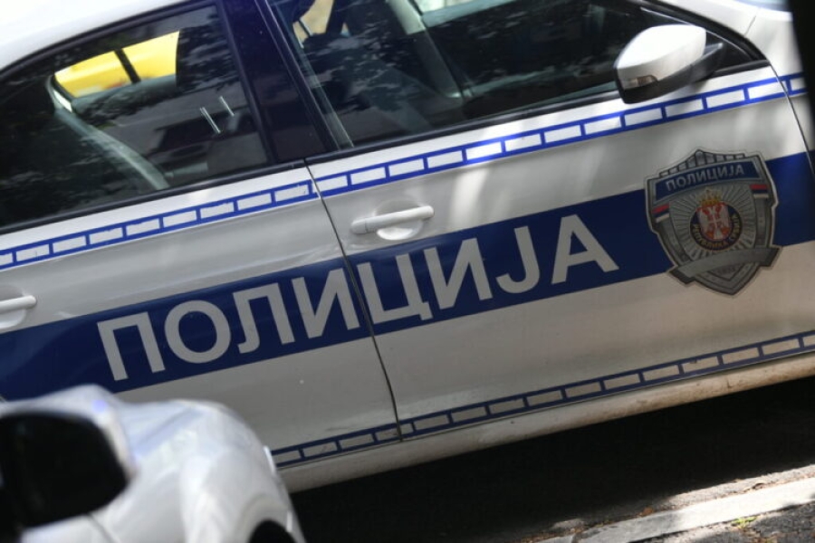 KRVAVI OBRAČUN NA PIJACI: Razlupao kombi, pa prodavača izbo nožem