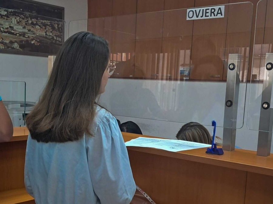 'KOL'KO KOŠTA PAPIR': Studenti traže ukidanje administrativne takse za ovjeru dokumenata