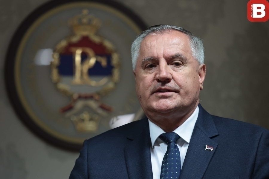 NIJE ISPUNJAVAO USLOVE: Višković 'počistio' Nadzorni odbor, pa sebi prilagodio i statut Autoputeva RS