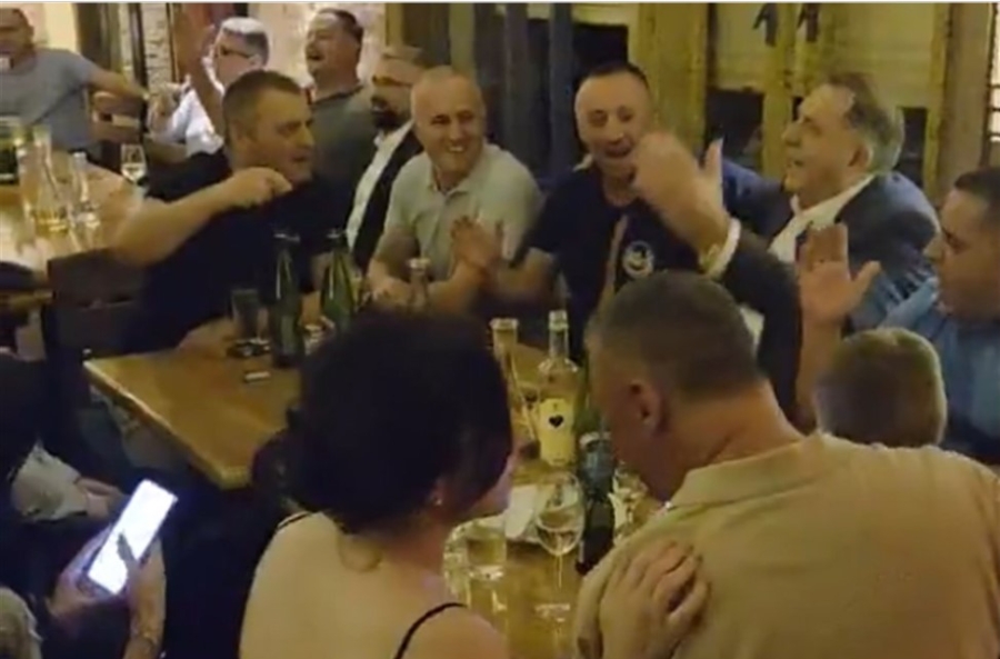 DODIK OPET ZAPJEVAO, OVAJ PUT 'ROMANIJU': Poslanik SNSD-a dobio sina, Mile objavio video slavlja (VIDEO)