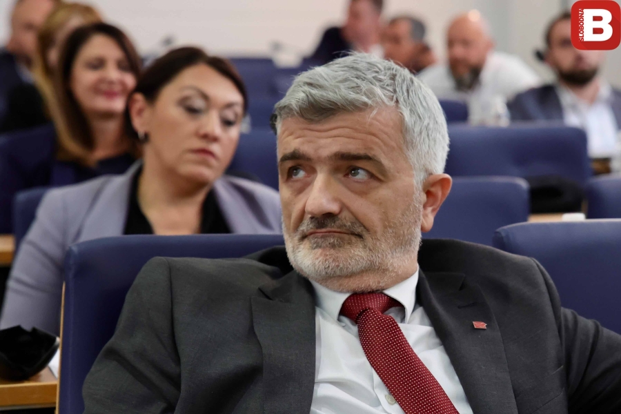 METADON U ŠUMI, KOKAIN U KABINETIMA: 'Humano preseljenje' pacijenata i iskorištavanje suicida u dnevnopolitičke svrhe