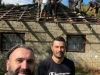 USPJEŠNA AKCIJA DOBRIH LJUDI: Fikret Bosnić i Amir Koričić obnovili krov na kući Ibrahima Suljića