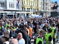 DESNIČARSKI SKUP U CENTRU ZAGREBA PROTIV STRANIH RADNIKA: 'Naša djeca neće nositi turban'