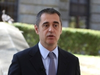 NIKEZIĆ ODGOVORIO BRNABIĆKI: 'Javne finansije zemlje se raspadaju kao košarkaška i fudbalska reprezentacija'