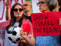 HAOS U ITALIJI: Sukob policije i demonstranata na protestu, letile dimne bombe, staklene flaše, kamenje...