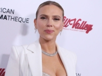 OŽIVJELA ZABORAVLJENI TREND: Svi su gledali u haljinu koju je nosila Scarlett Johansson (FOTO)