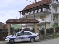 'NE MOŽEMO NI DA ZAMISLIMO U KAKVIM MUKAMA SU UMRLI': U ovoj kući unuk je zvjerski zaklao babu i dedu; Komšije otkrivaju ko je bračni par našao u lokvi krvi
