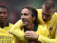 NESEBIČAN GEST: Modrić nagradu za igrača utakmice proslijedio saigraču