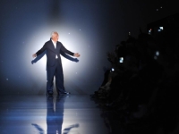 PREMINUO GIORGIO ARMANI: Bio je sinonim za moderni italijanski stil i eleganciju, spojio je kreativnost dizajnera sa...