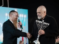 VIDEO, FOTOGRAFIJE, IZJAVE: Od Albanije zatraženo hapšenje glavnog rabina Yoela Kaplana zbog ratnih zločina u Gazi