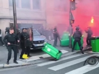 POČEO HAOS U NAJVEĆOJ DRŽAVI ZAPADNE EVROPE: Hiljade ljudi na ulicama uništava sve pred sobom, policija uzvraća suzavcima i DIMNIM BOMBAMA (FOTO, VIDEO)