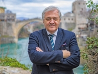ZANIMLJIV OSVRT SAFETA ORUČEVIĆA: 'Šta je Stanko Sopta zvani Baja govorio na Veležovom stadionu 1996. godine pred Hansom Koschnickom'