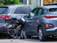 DJED AUTOMOBILOM PREŠAO U SUPROTNU TRAKU I DIREKTNO UDARIO U DRUGO VOZILO: Muškarac na mjestu preminuo