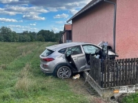 TEŠKA NESREĆA KOD BIJELJINE: Vozač poginuo nakon što je automobilom udario u kuću