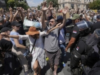 STUDENTICA IZ BEOGRADA ISPRIČALA KAKVO JE PONIŽENJE DOŽIVJELA U POLICIJI: Natjerana da se skine gola