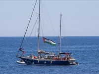 UŠLI U KRITIČNU ZONU: Aktivisti humanitarne flote za Gazu ustrajni u nenasilnoj misiji dok Izrael priprema presretanje