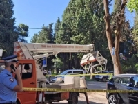 NESREĆA U TREBINJU: Radnici ispali iz korpe sa dizalice, hitno su prebačeni u bolnicu