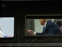 STRUČNJACI ZA ČITANJE SA USANA OTKRILI O ČEMU SU RASPRAVLJALI TRUMP I MELANIA: 'Kako to možeš učiniti'
