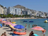 'POHLEPA JE ZAMIJENILA RAZUM': Usred eksplozije turizma balkanska država zapala u velike probleme...