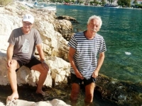 ZELENI ČAJ FADILA REDŽIĆA: Ponovo sa najboljim bas gitaristom naših sjećanja u zabranjenu vodu makarske velike luke. Koliko će još trajati sjećanja na Indexe? (FOTO)