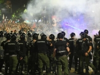 NEZAVISNA LABORATORIJSKA ANALIZA POKAZALA: Policija upotrijebila opasan gas protiv studenata u Novom Sadu