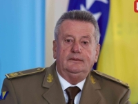 DOK JE NA SNAZI ODLUKA MINISTRA HELEZA: General Mojsilović pozvao načelnika ZŠ OS BiH Kneževića na vojnu paradu...