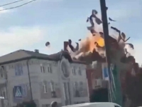 ZASTRAŠUJUĆI SNIMAK IZ HARKIVA: Trenutak kada se ruski dron zabio u zgradu fakulteta (VIDEO)