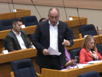 CRNADAK NA DUHOVIT NAČIN PROKOMENTARISAO POLITIČKU KRIZU U RS-u: 'Ni Hrvatska nema predsjednika iz HDZ-a'