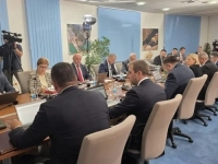 ZAVRŠILA SE DUGO NAJAVLJIVANA SJEDNICA VLADE RS U TREBINJU: Ovakav amaterizam još nije viđen