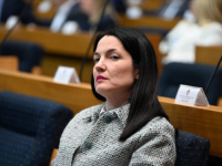 JELENA TRIVIĆ KOMENTARISALA IZLAZAK SNSD-a NA IZBORE: 'Kap u moru laži'