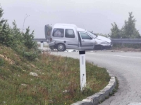 JEZIVA SAOBRAĆAJNA NESREĆA U BiH: Udario u bankinu, pa poginuo dok je postavljao trougao
