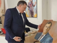 OPROSTI, MILI PREDSJEDNIČE: Režimska ATV javlja da kadrovi SNSD-a skidaju Dodikove slike sa zidova svojih kabineta...