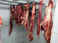 OTKRIVENA ILEGEALNA KLANICA: Prerađivali meso bez dokumentacije, pogledajte šta je zatečeno unutra