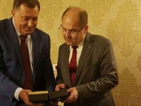 BOMBA IZ BANJA LUKE: Dodik i Schmidt se u tajnosti sastaju već mjesecima?!