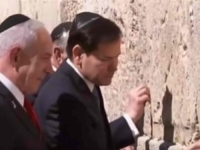 OVO NIJE NORMALNO: Pogledajte šta radi američki državni sekretar dok Izrael razara Gazu i ubija Palestince... (VIDEO)