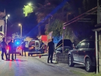 PREKRIVEN CERADOM: Zapaljeni auto Nebojše Vukanovića prevezen pred zgradu policije, on ne vjeruje u njihov rad... (FOTO)