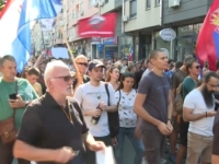 'INDEKS JAČI OD PENDREKA': Studenti izašli na beogradske ulice, prosuta farba ispred Palate pravde (VIDEO)