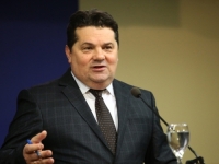 STEVANDIĆ U PANICI NAJAVLJUJE IZLAZAK NA IZBORE: 'Gore je da sjedimo i gledamo kako neko bira predsjednika RS-a'