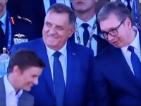 HIT NA INTERNETU: Procurila fotografija Dodika, Vučića i Brnabićke kojoj se smije regija...