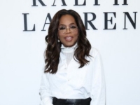 PRAVA SENZACIJA: Oprah Winfrey izgleda nevjerovatno u kožnim hlačama, nije propustila priliku da se pojavi na ovom modnom događaju (FOTO)